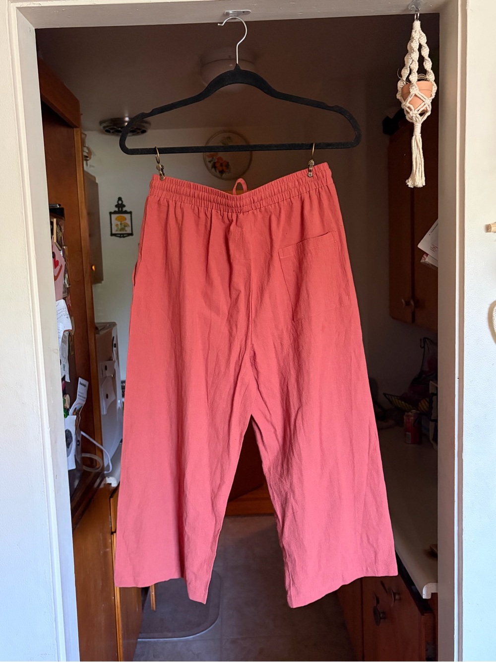 Women’s Drawstring Crop Pants in Rust - Picture 4 of 6